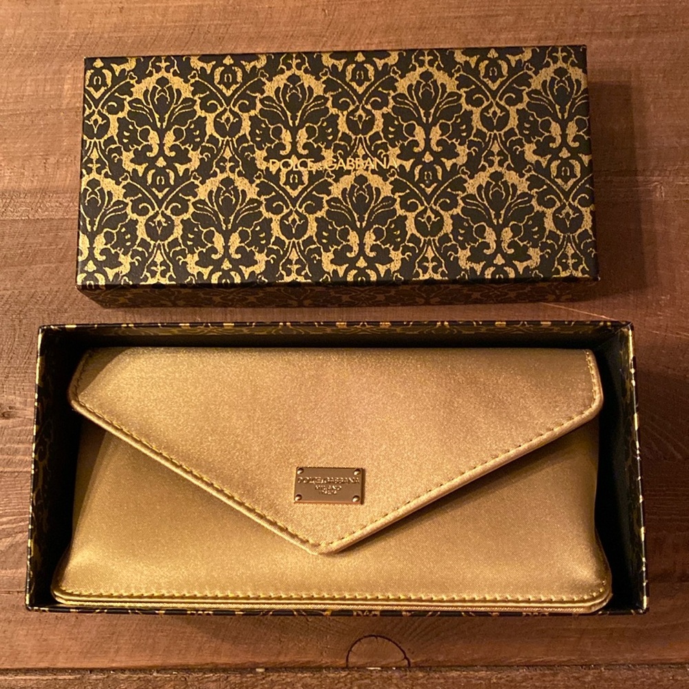 GLAM GIFT!  Dolce & Gabbana gold satin glasses case